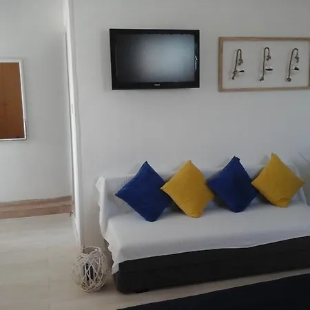 In With Balcony, Air Conditioning, Wi-fi, Dishwasher