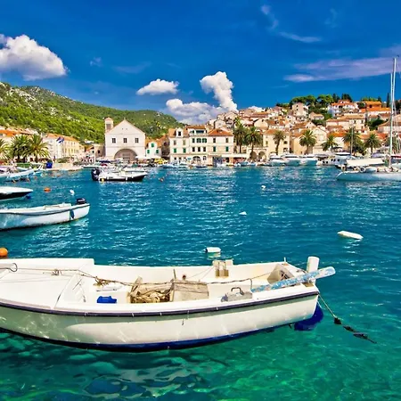 Appartamento In With Balcony, Air Conditioning, Wi-fi, Dishwasher *